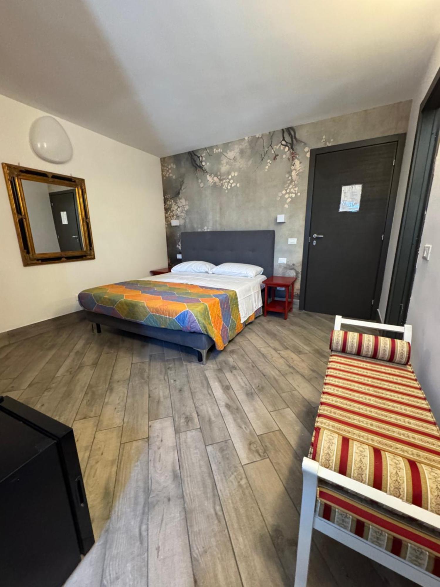 Relais Al Porto Hotel Peschiera del Garda Ngoại thất bức ảnh